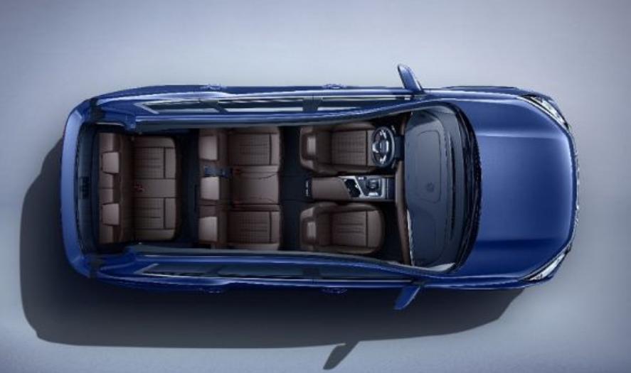 奔驰车主提新车火了,河南一奔驰车主舍不得爱车泡水