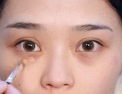 网红眼影盘ins眼影画法,红色眼影和橙色眼影搭配画法