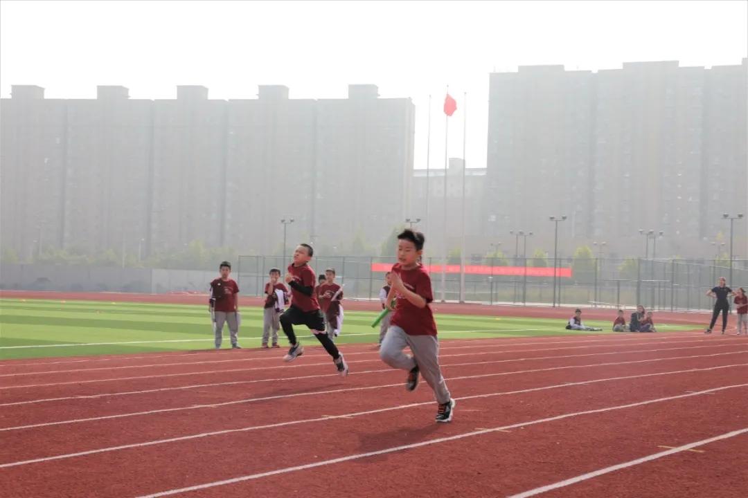 趣味运动会团结奋进,趣味运动会青春