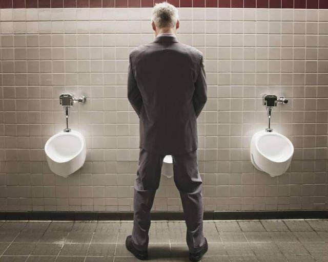 左侧腹部疼痛的主要原因有哪些,左侧腹部隐痛是什么病的预兆