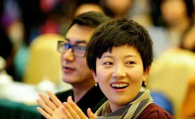 央视鲁健的妻子,央视主持人鲁健的妻子是谁