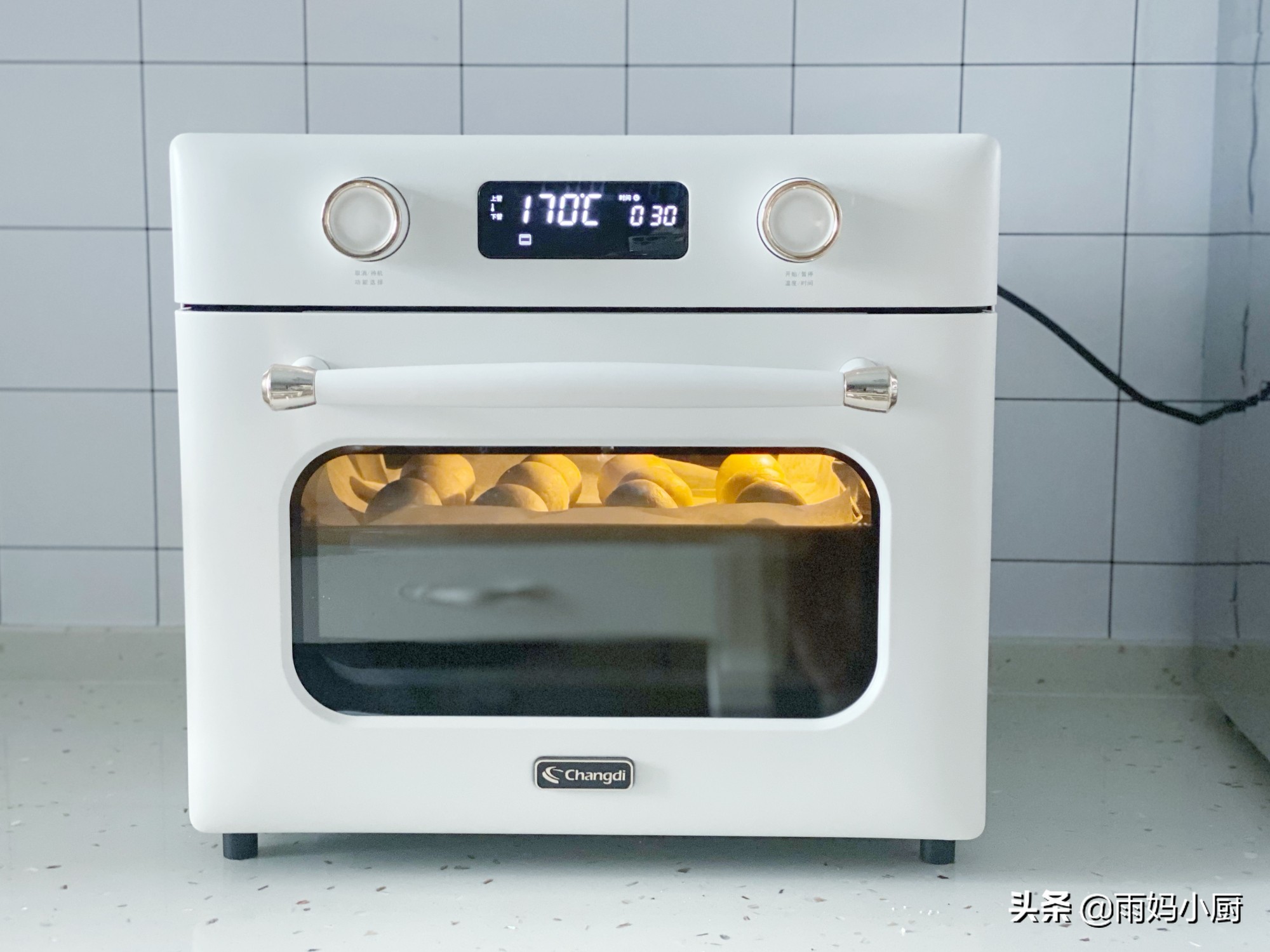 炎炎夏日做个清凉解暑的绿豆饼,夏天必备解暑绿豆饼