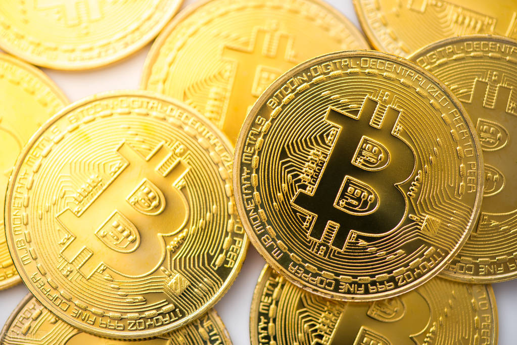 *币特比**告别科技怪咖