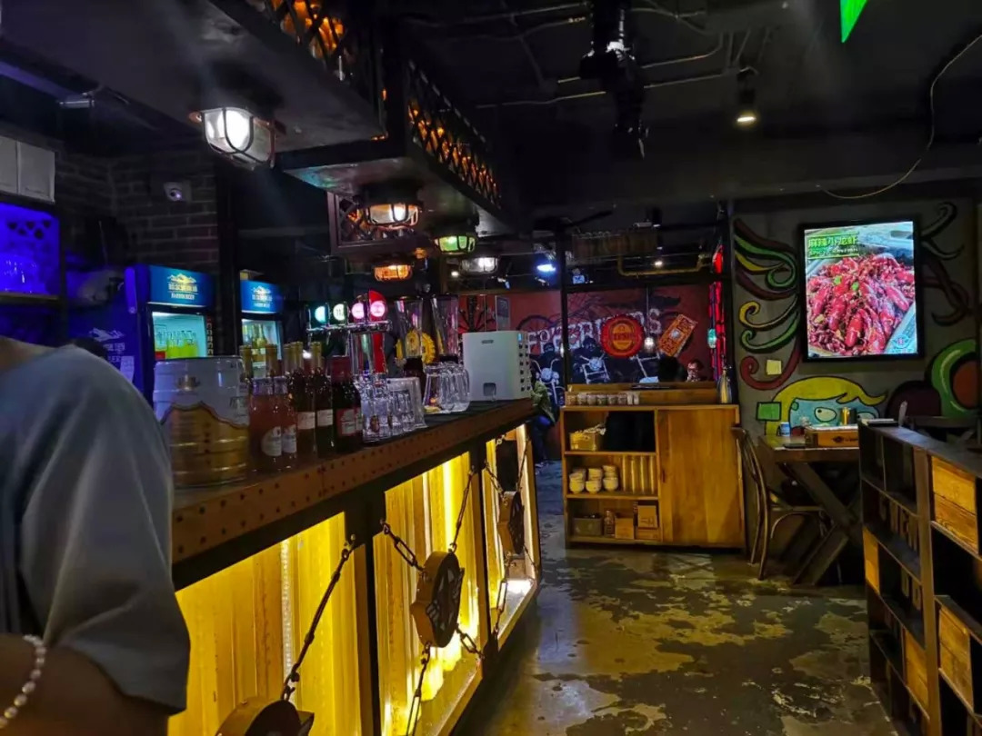 卖烧烤赚了10000,开个烧烤店的利润有多大