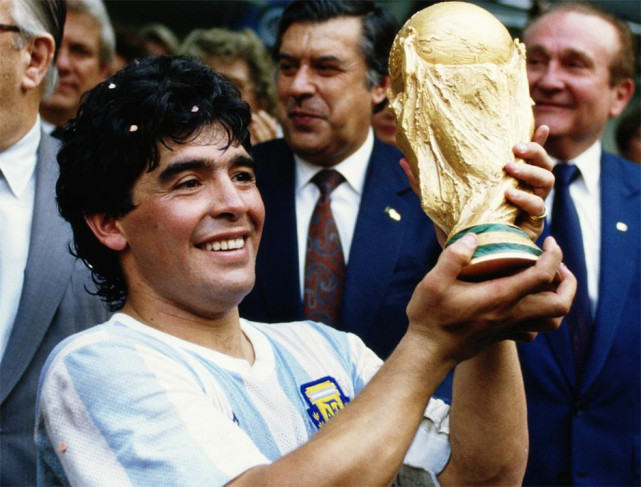 被皇马毁掉的天才,贝斯特传奇足球生涯