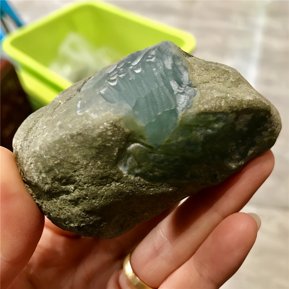 缅甸各个场口翡翠原石特征,缅甸各场口各出什么料子