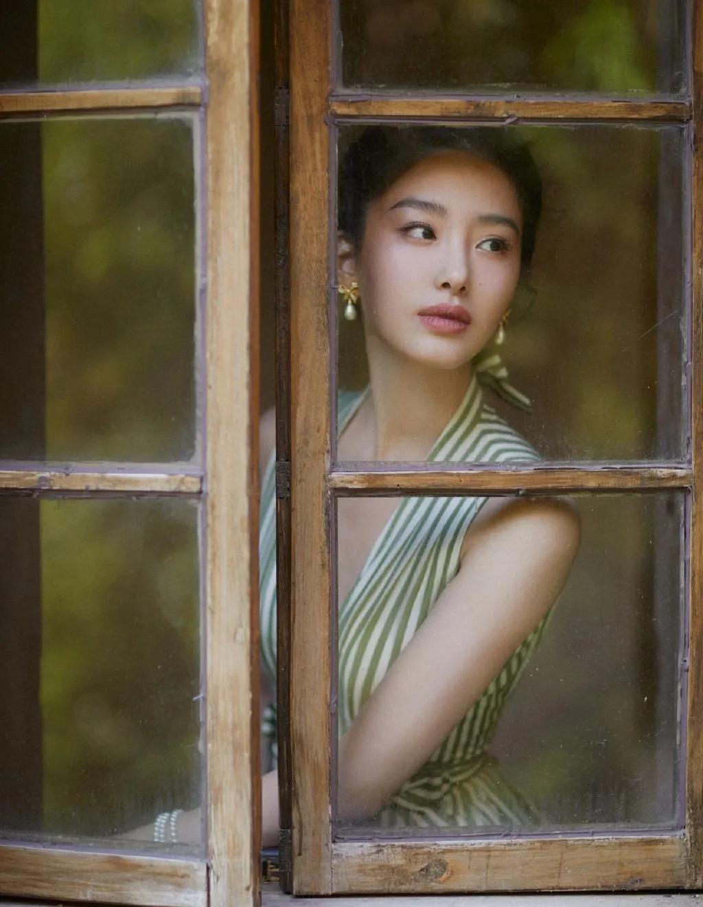 迪丽热巴薄唇,把迪丽热巴换成黄金比例脸