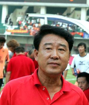 郑智英超夺冠视频,郑智中国足球赛前动态