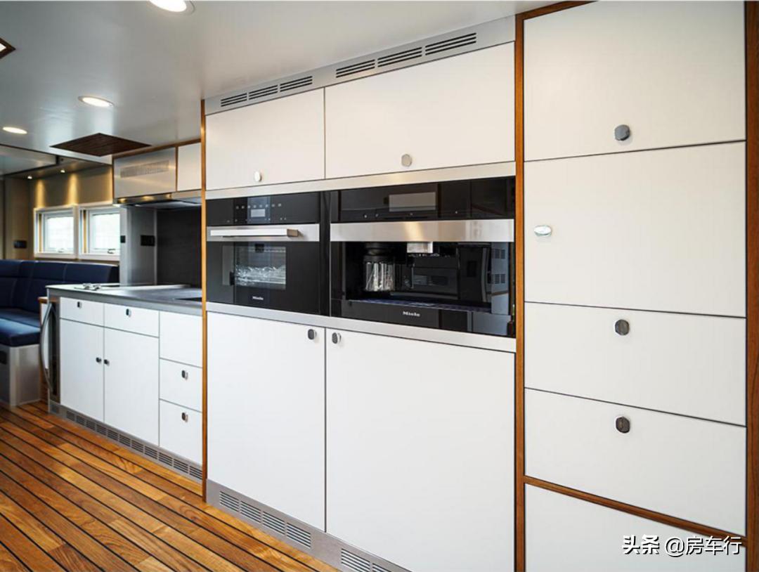 诺马迪森领航者f顶配,这才叫真正的奔驰