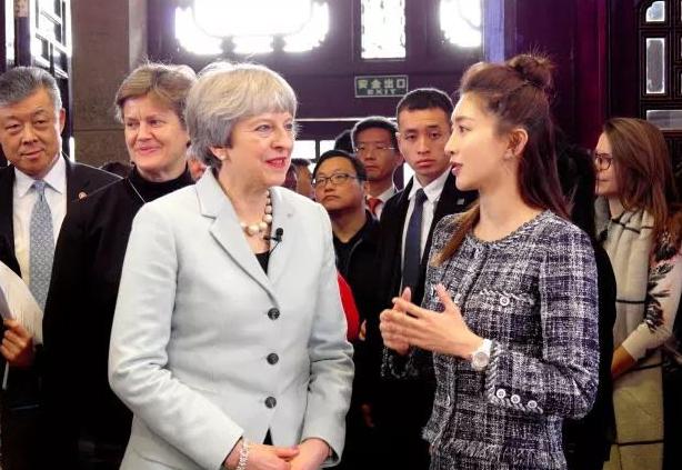 “伯克利”受明星偏爱，它是“野鸡大学”吗，相当于国内什么水平