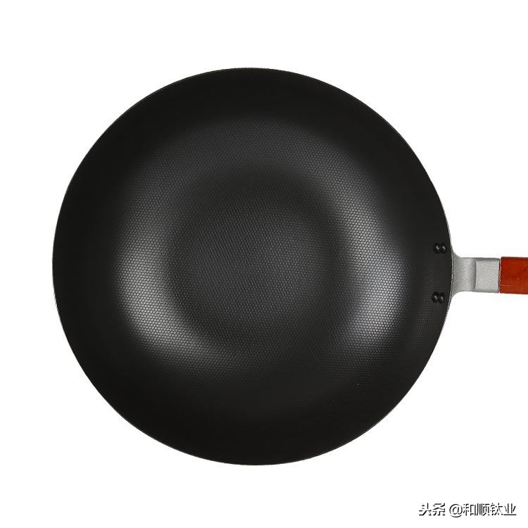 如何挑选一口好锅视频,怎样烧一口好锅