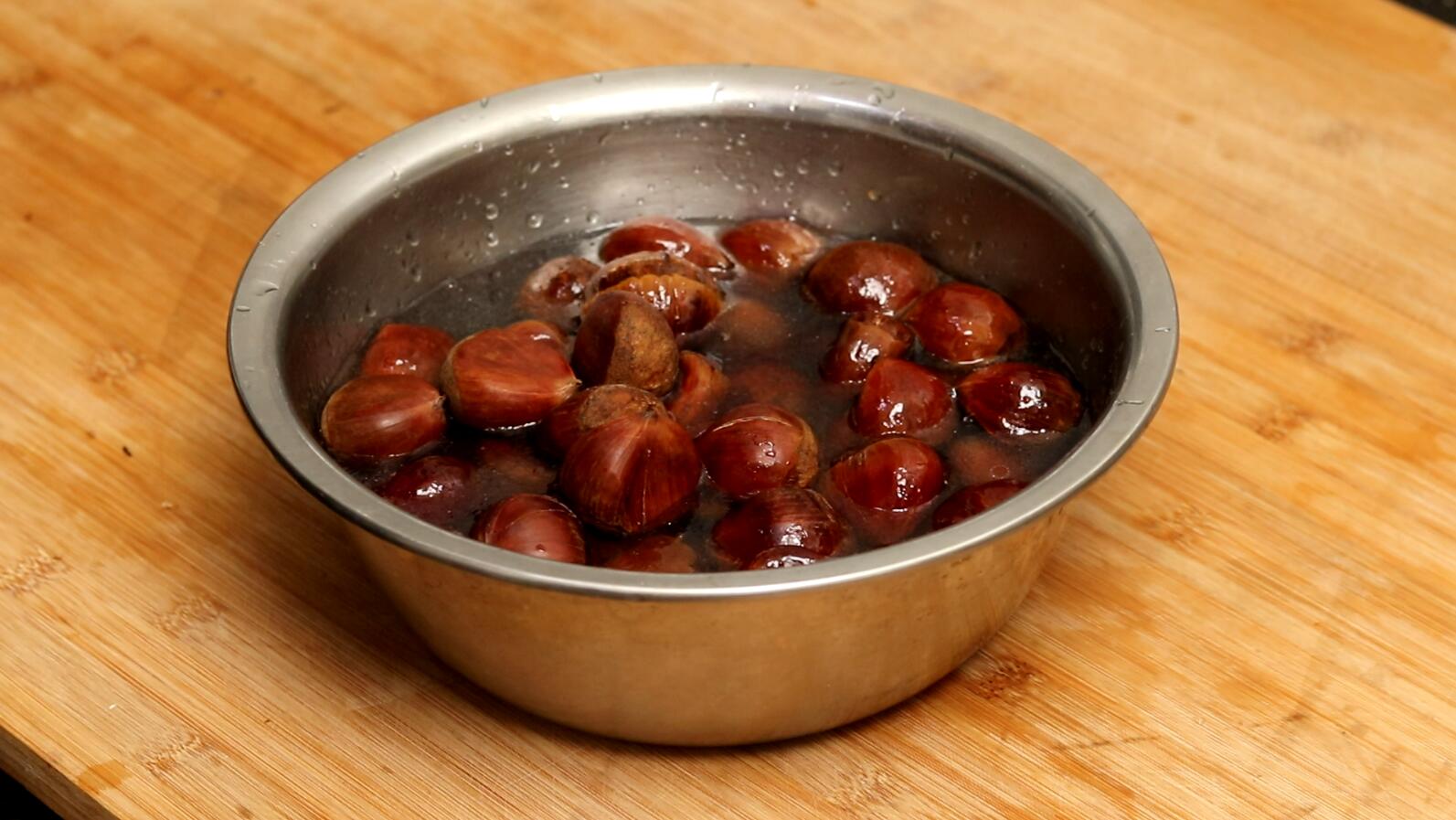 糖炒栗子好剥的关键,剥皮栗子怎么做出糖炒栗子的味道