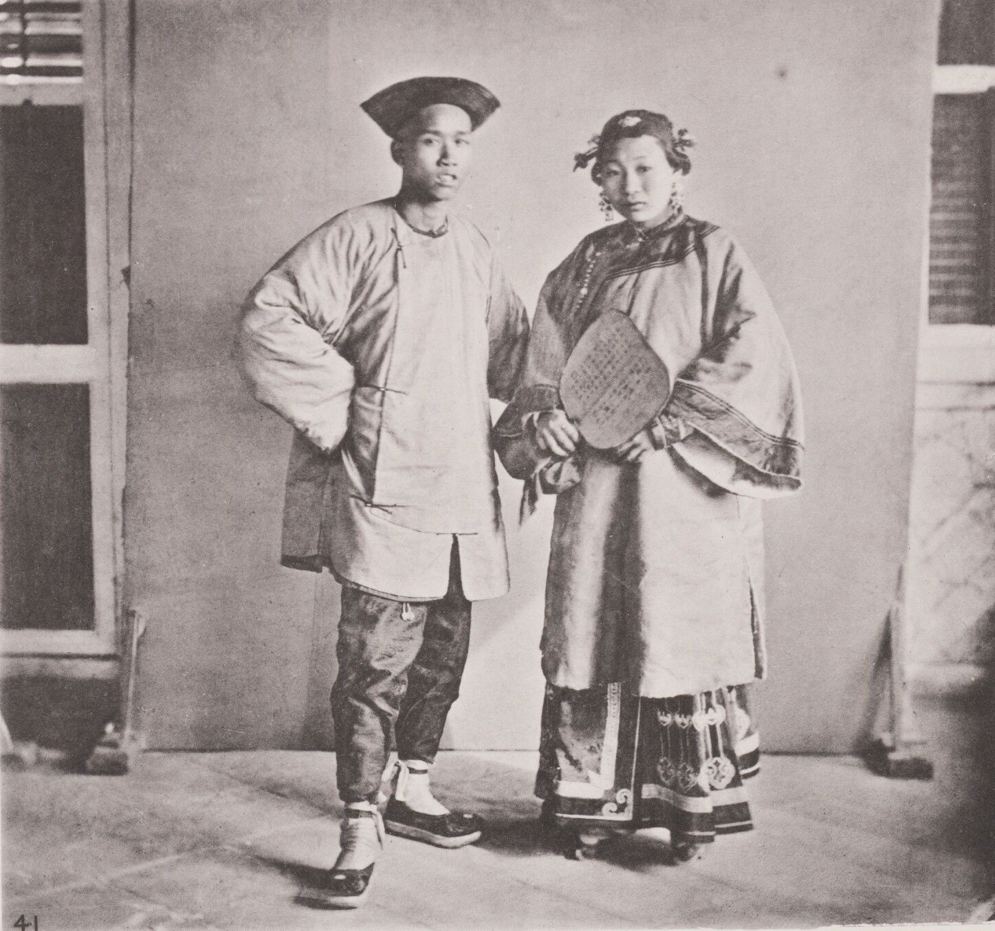 实拍三寸金莲裹脚缠足全过程,三寸金莲的详细缠足过程