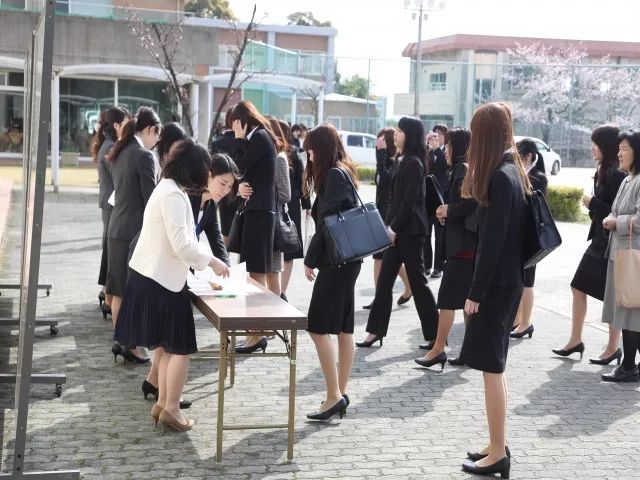 职业技术学院大专和普通大学大专，哪个更好？