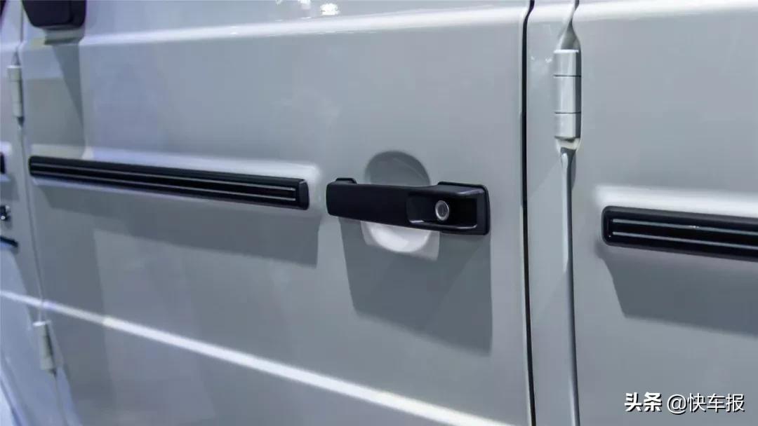 体验奔驰纯电G级越野车,体验老款奔驰g500