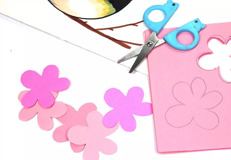 桃花开儿童画,桃花开燕归来的儿童画教案