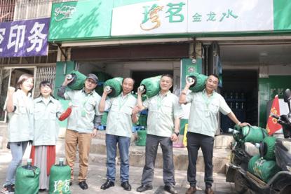 五一劳动节感谢环卫送水,五一劳动节慰问环卫工人活动