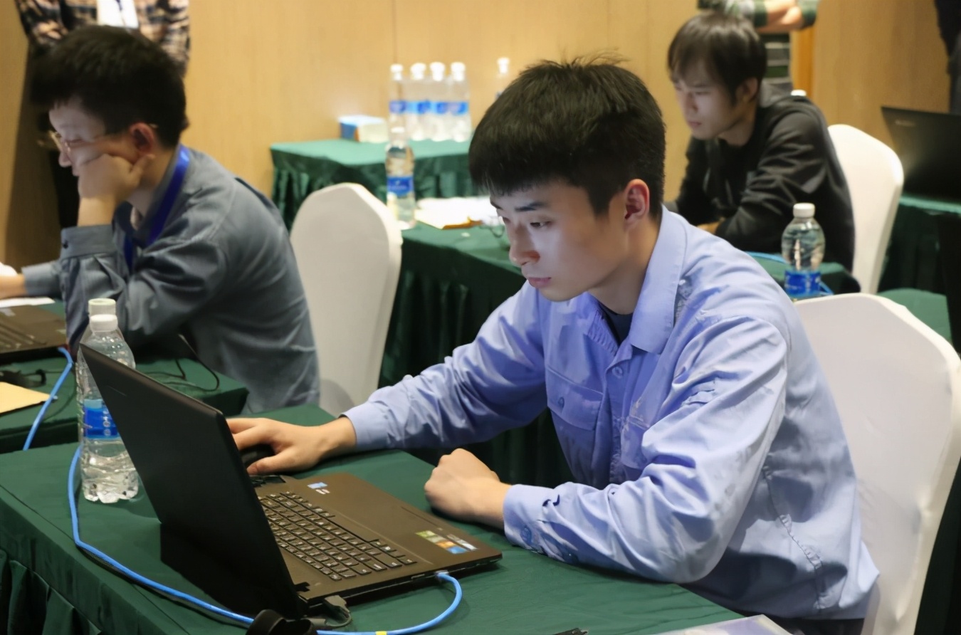 国信安承办的“成都百万职工技能大赛大数据技能比赛”圆满结束