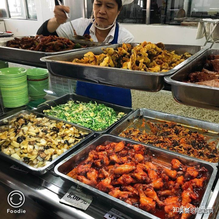 在东北吃饭是一种什么体验,跟东北人吃饭是什么体验