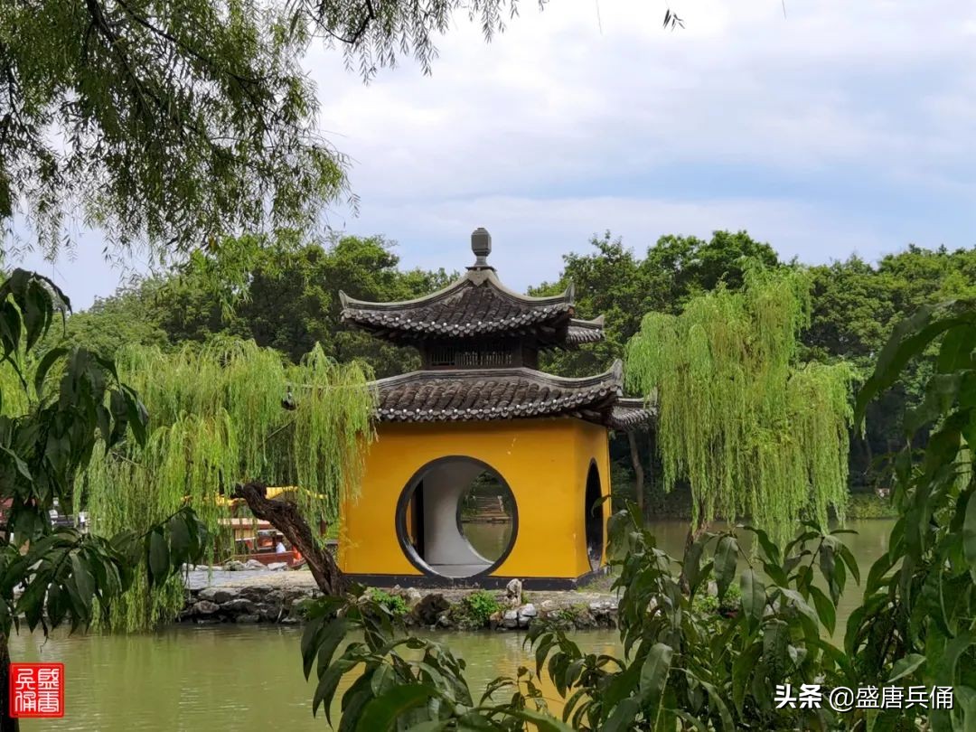 扬州｜垂杨不断接残芜，雁齿红桥俨画图