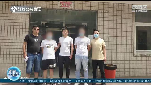 外包装是苏烟，拆开来是红河，“真皮假瓤”专坑烟酒店