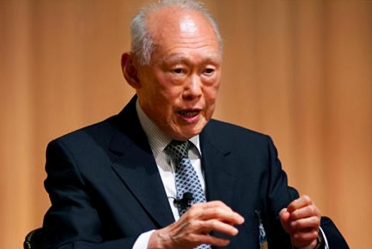 新加坡国父李光耀的五大预言,新加坡国父李光耀十大纪录