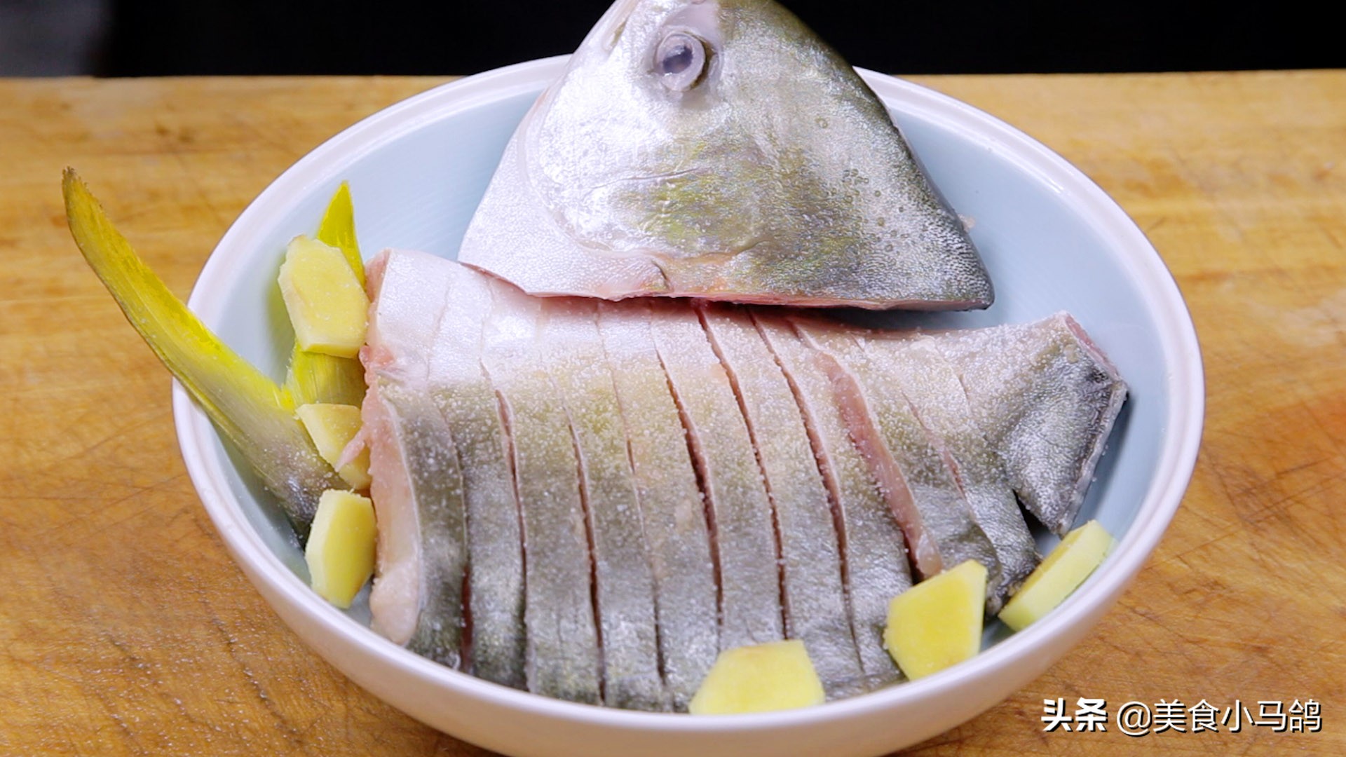 分享一道简单的家常清蒸鱼,居家省钱清蒸鱼的做法小技巧