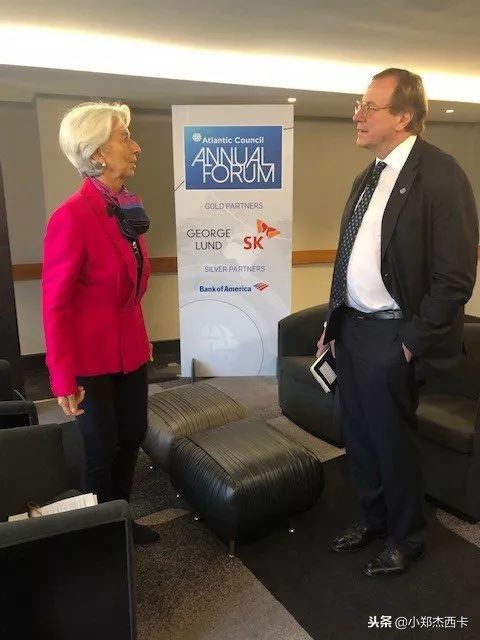 不好了，Zara都出口红了！钱包君已经准备好了～小郑周报