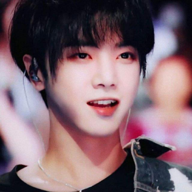 吴彤为啥选宋亚轩去王牌,宋亚轩被华晨宇粉丝撞了