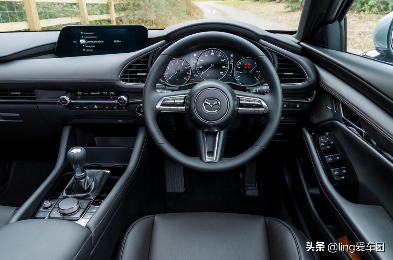 马自达3两厢版最新款,马自达3skyactiv-g发动机