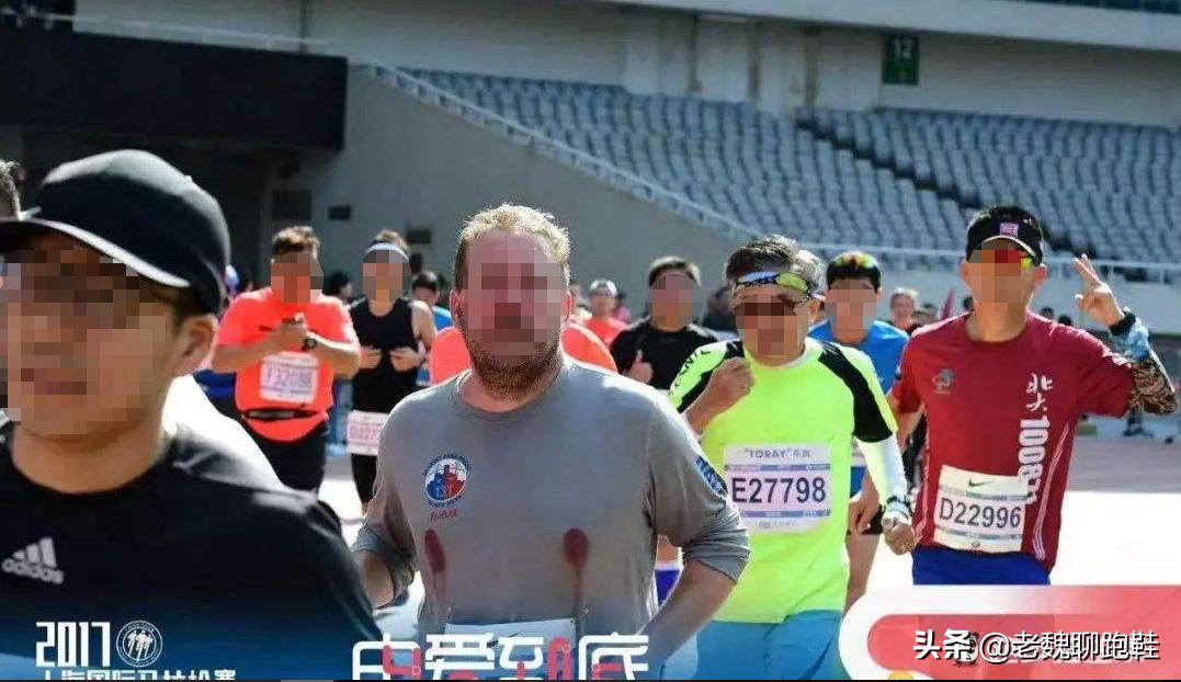 男人需要带乳贴吗？不戴乳贴跑步会怎么样？这场面不忍直视