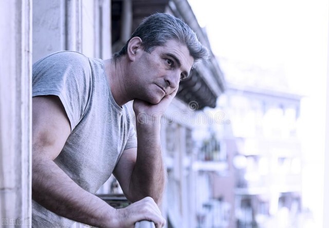 一段灰暗的中年人生,中年的危机与迷茫