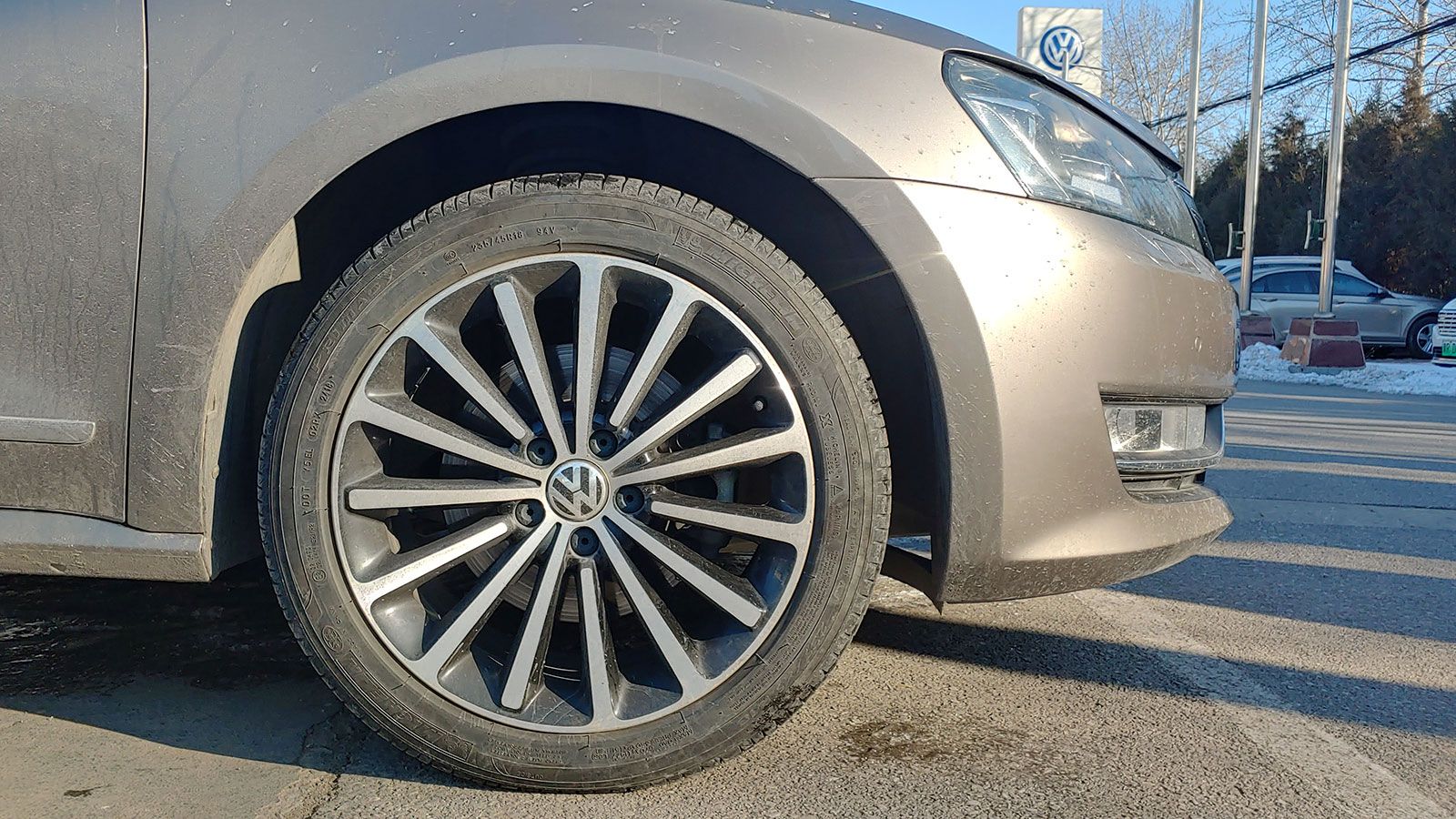 这辆*萨特帕**御尊版1.8T性价比不错：大半喷涂5年半价