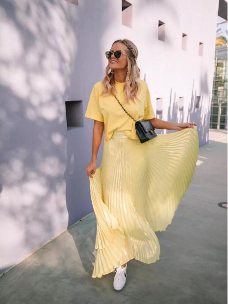 微胖女人穿T恤谨记“4不要”，显臃肿还没品位，再贵的衣服也廉价