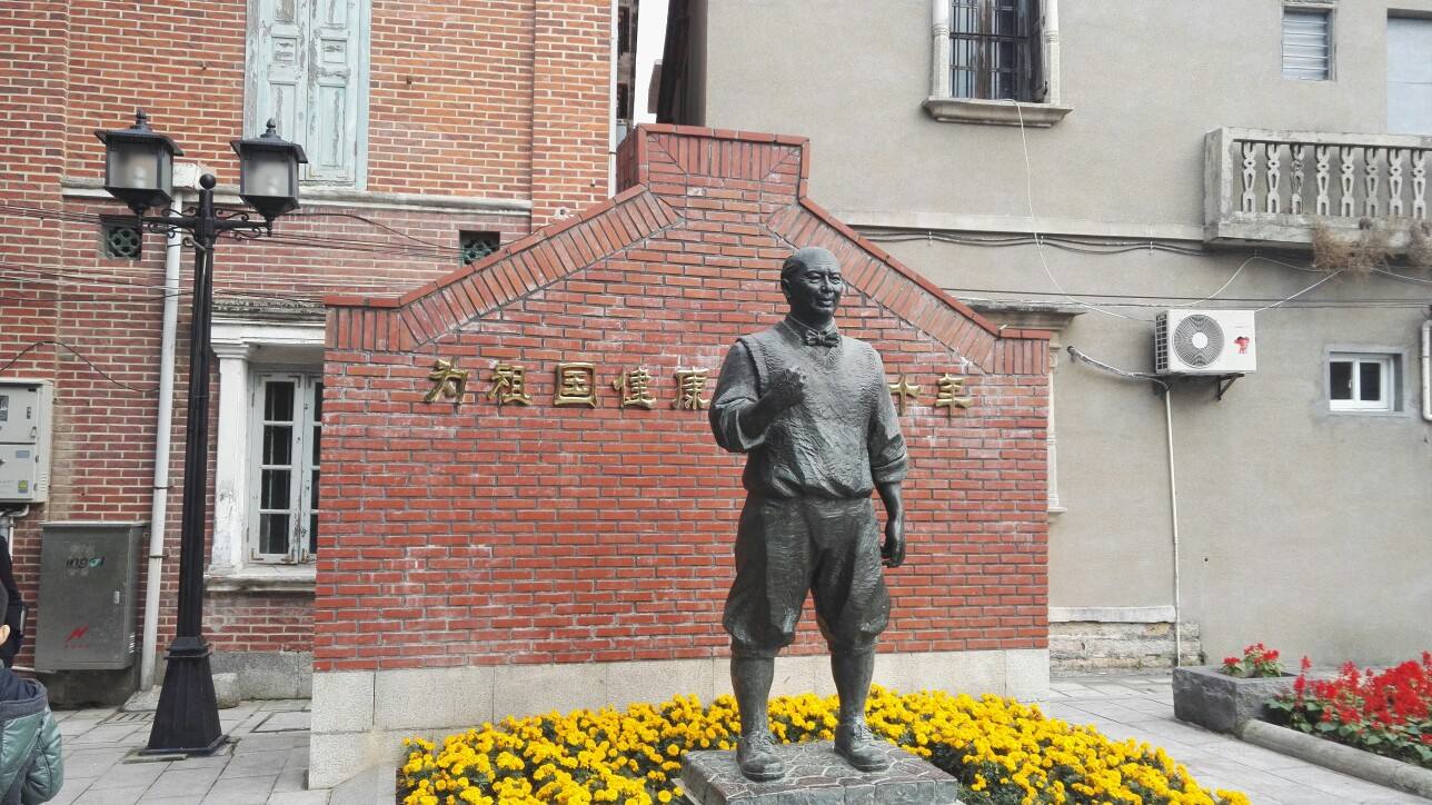 厦门人穿拖鞋短袖,厦门人冬天的穿着