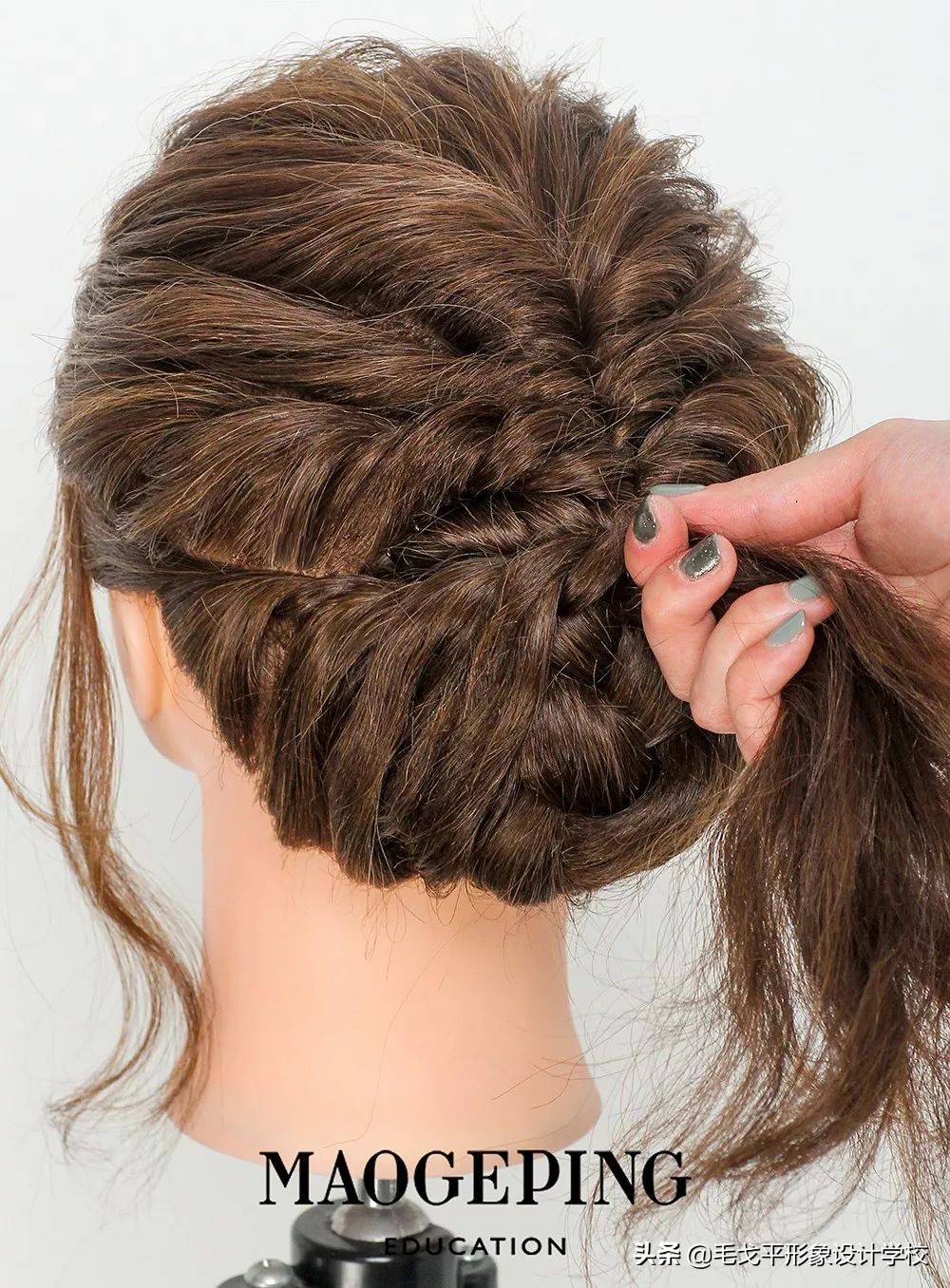 气质盘发高端大气上档次自己盘,优雅气质女人盘发