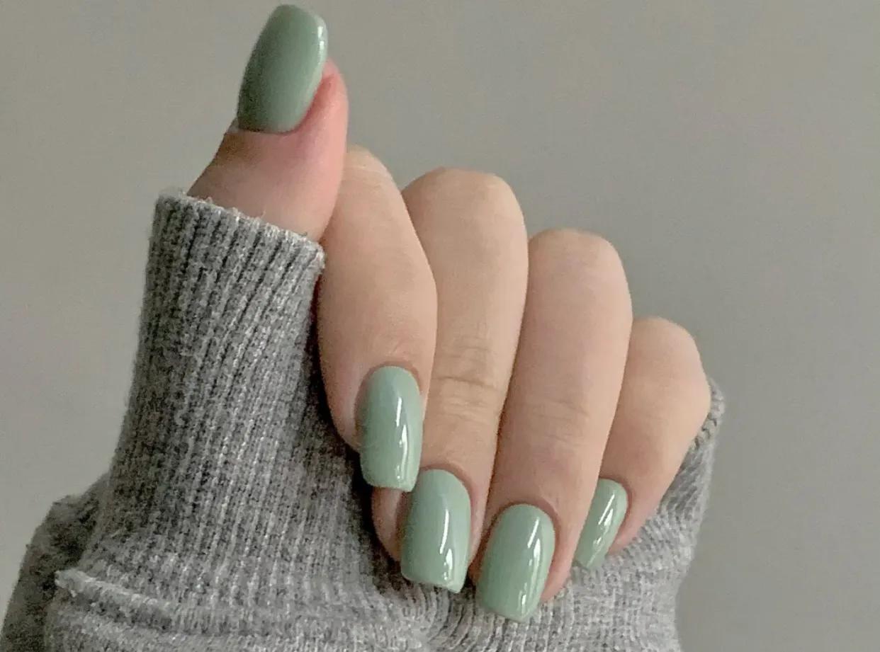 夏日纯色显白美甲颜色,2021最火美甲显白颜色短指甲纯色