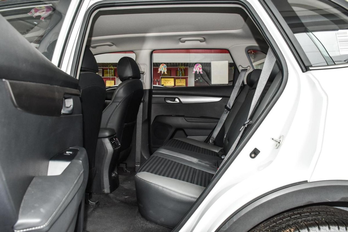 10-15万左右suv车油耗低推荐,10-15万预算这两台suv实力最强