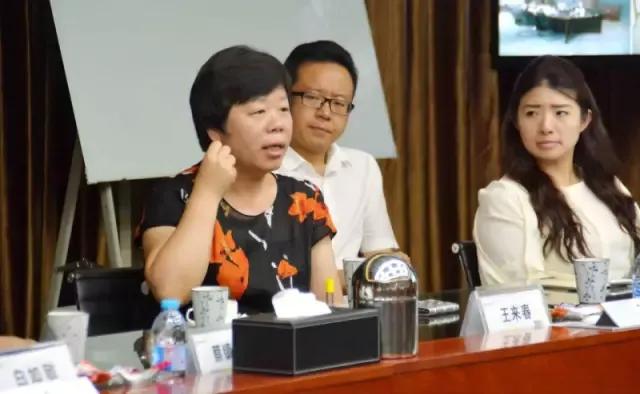 从富士康打工妹到百亿富豪,富士康出走的最牛厂妹是谁