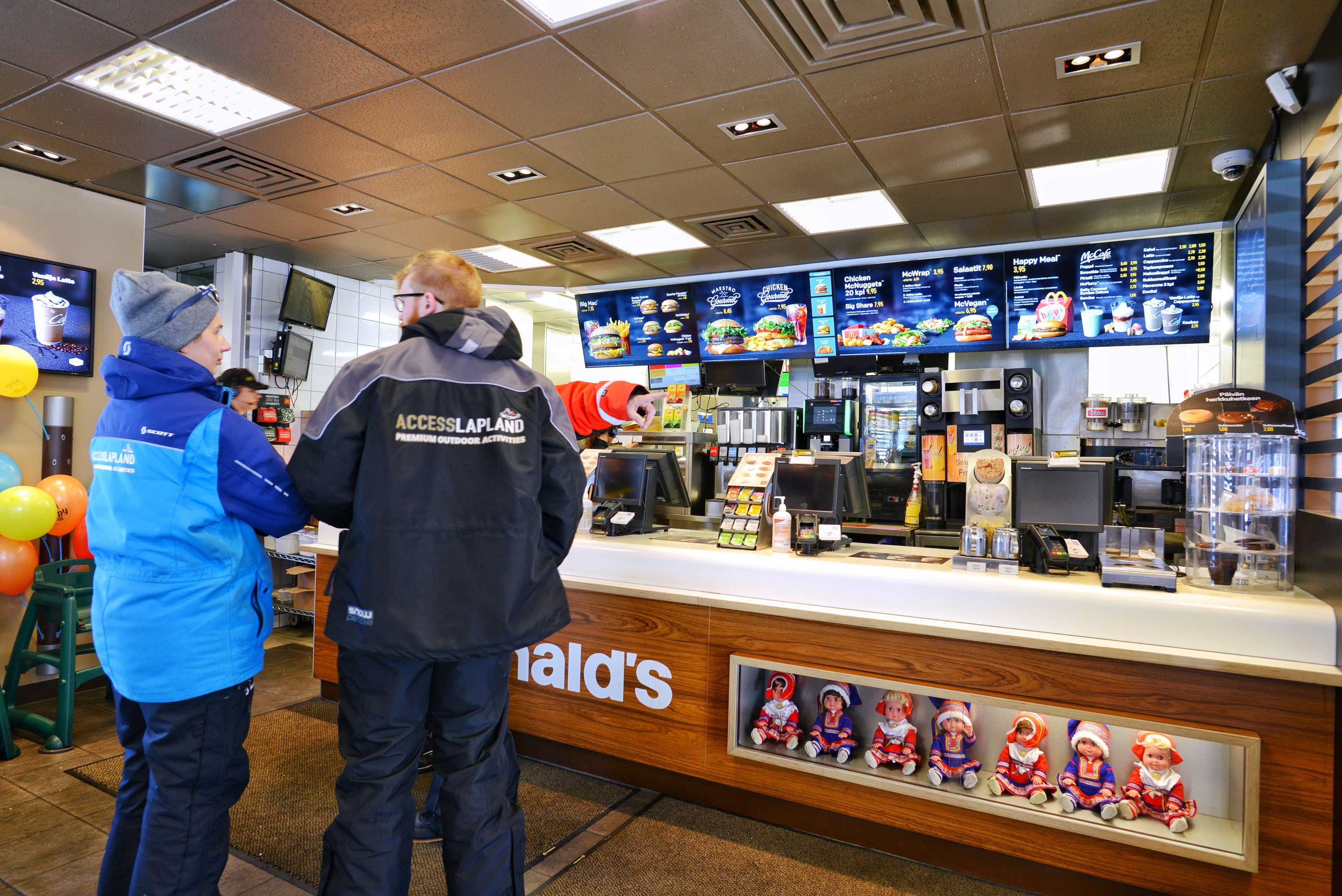 唯一一个位于北极圈上的城市,唯一在北极圈的省会城市