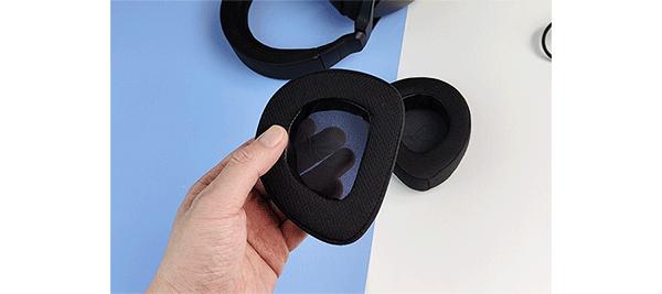 游戏宅的电脑桌面,游戏头戴式耳机rog棱镜s