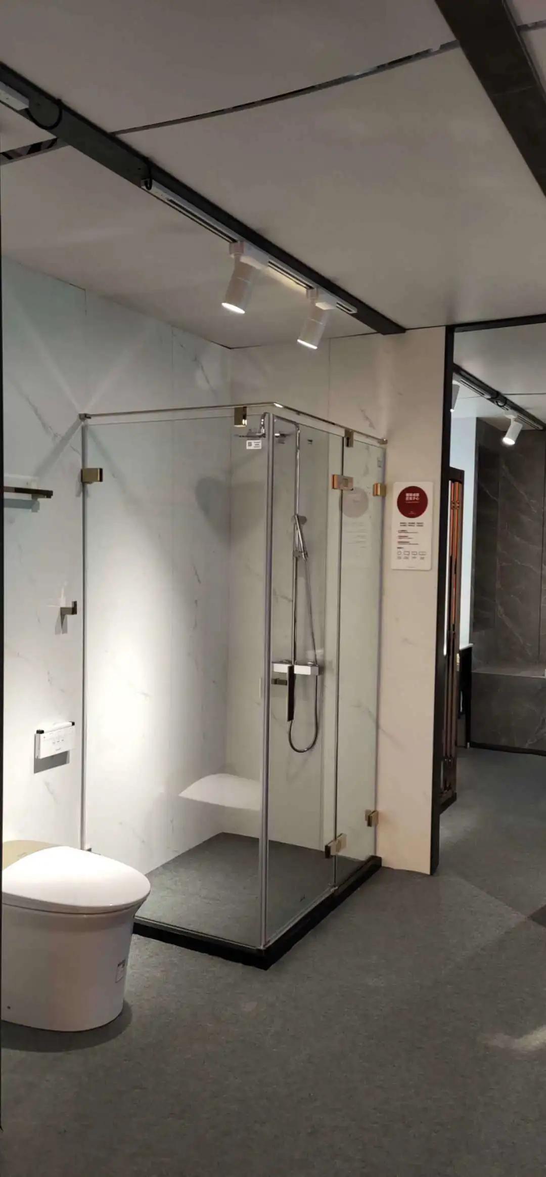 华艺卫浴以全新升级的品牌形象，惊艳亮相深圳国际家具展