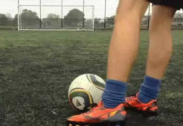 怎样练成c罗的球风,怎么练成c罗一样的背肌