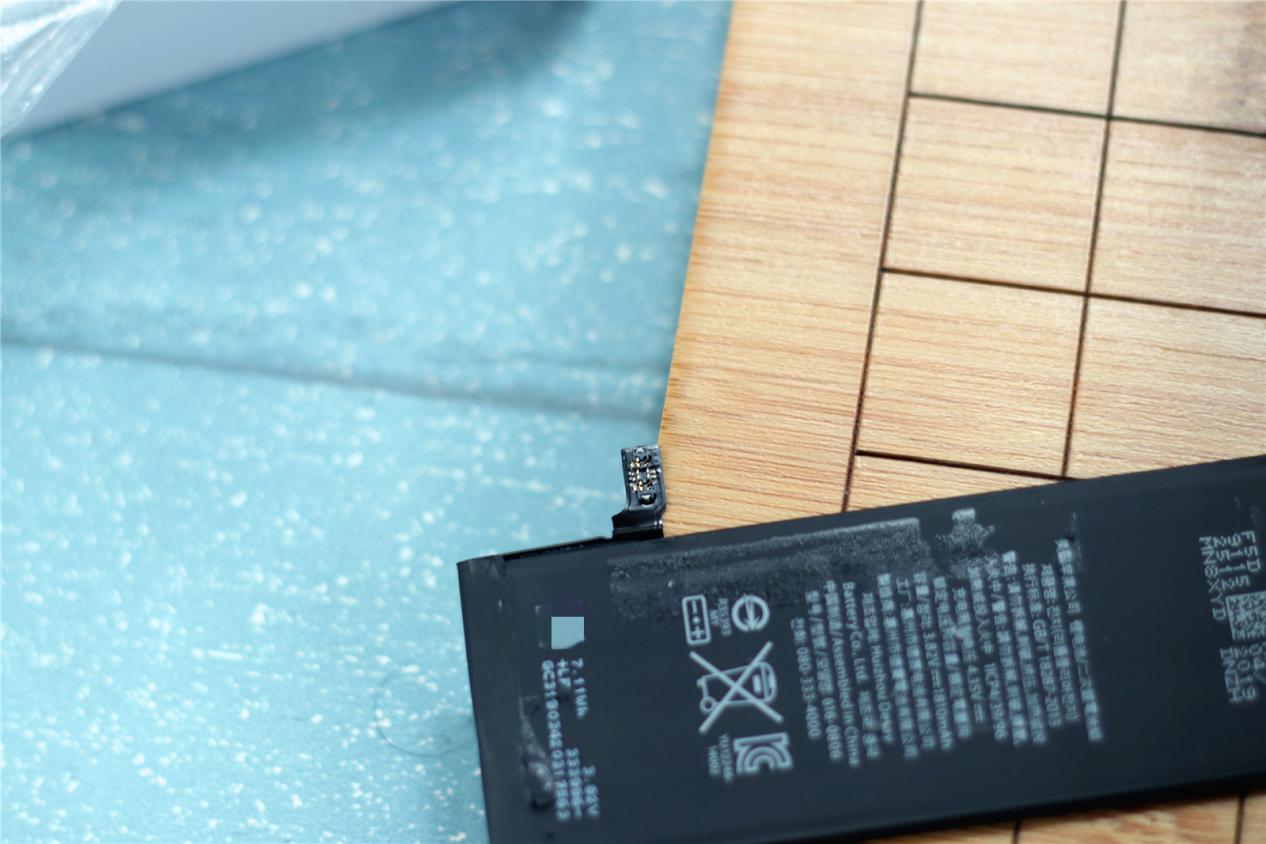 iphone6更换电池推荐,换新电池iphone虚电跳电解决方法