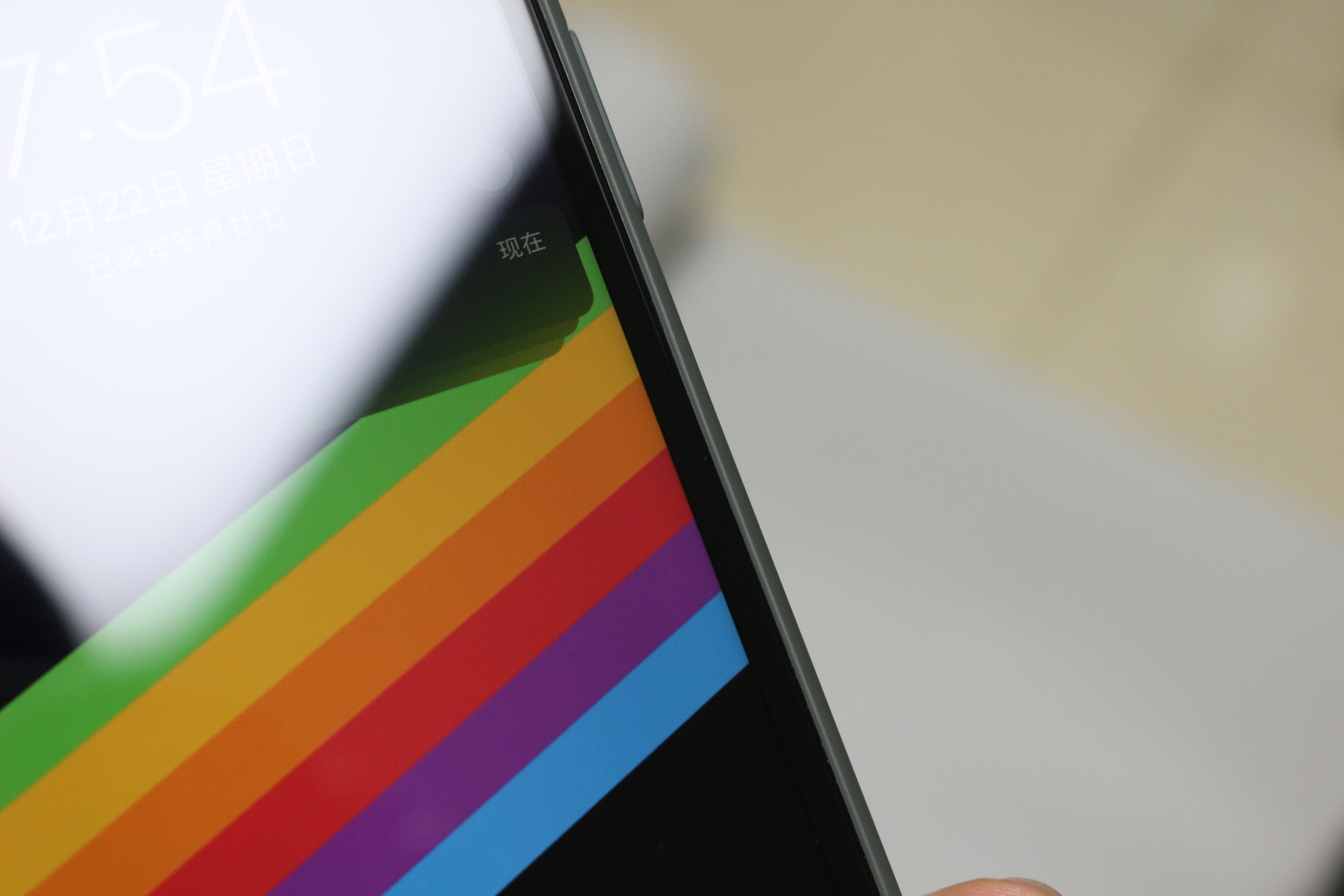 iphone钢化膜全包和黑边哪个好,iphone11建议贴什么钢化膜