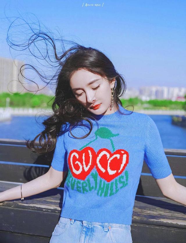 杨幂李佳琦新消息,杨幂现身李佳琦直播间首秀