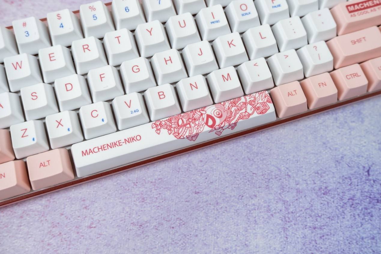 款款优秀，组合起来吃鸡更轻松，机械师游戏套装体验