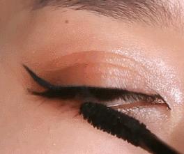 免胶睫毛保姆级教程,下睫毛怎么贴能放大双眼