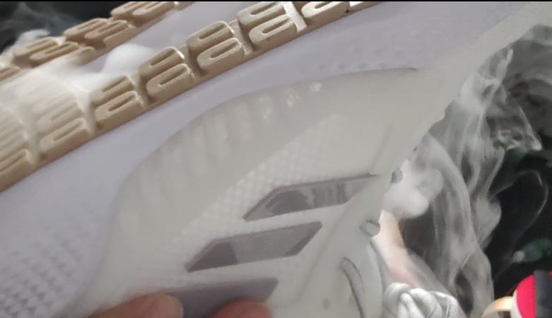 阿迪达斯清风今年新款,阿迪达斯清风跑鞋视频