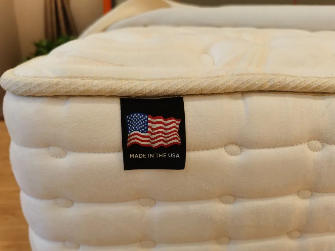 实体店的床垫比网上贵几倍,网购高性价比床垫